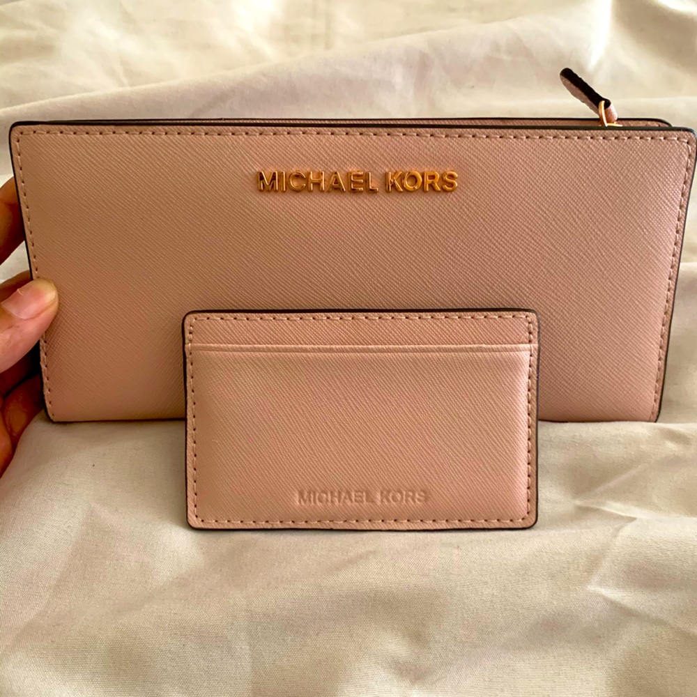 Michael Kors jet set wallet